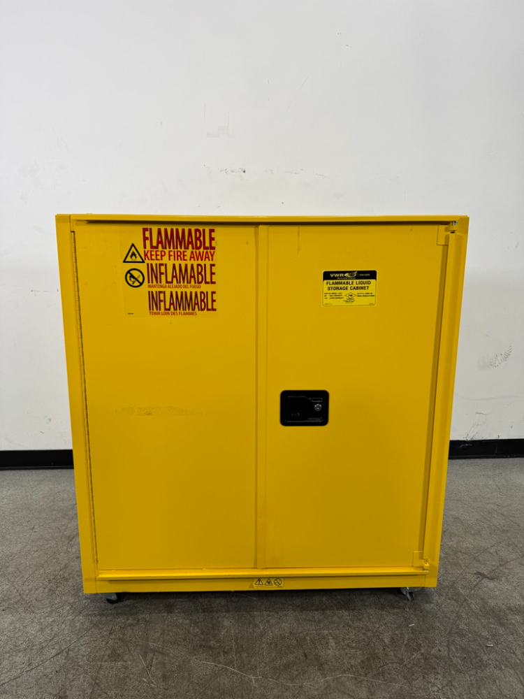 Image of VWR 30 Gal. Flammable Liquid Storage Cabinet
